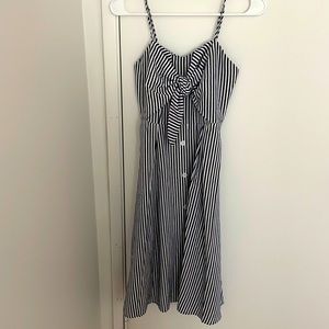 Medium maternity dress excellent condition only worn once